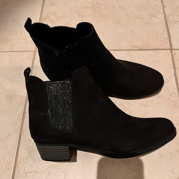 Black booties - Picture 1 of 1